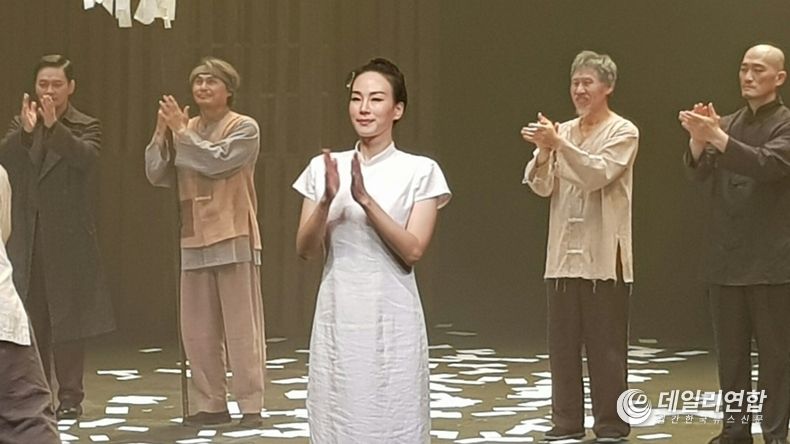 한국연극선정 2019 공연베스트 7 연극 '낙타상자' 주연 '호호'역을 맡았던 홍지안