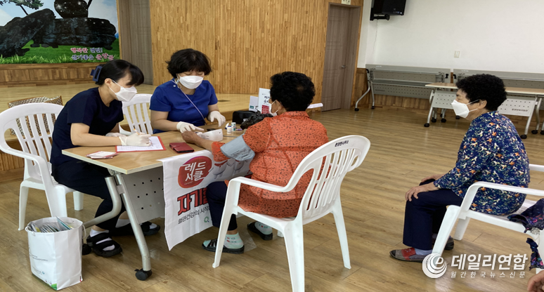 사진=화순군, ‘찾아가는 자기 혈관 숫자 알기’ 상담실 운영