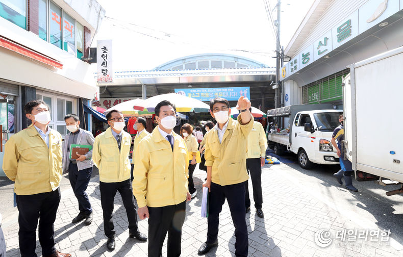 신원식 정무부지사 국가안전대진단 임실시장 점검(사진=전북도청)