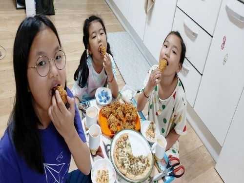 전북전력, 취약계층 아동 가정에 매달 사랑의 간식 후원(사진=정읍시청)