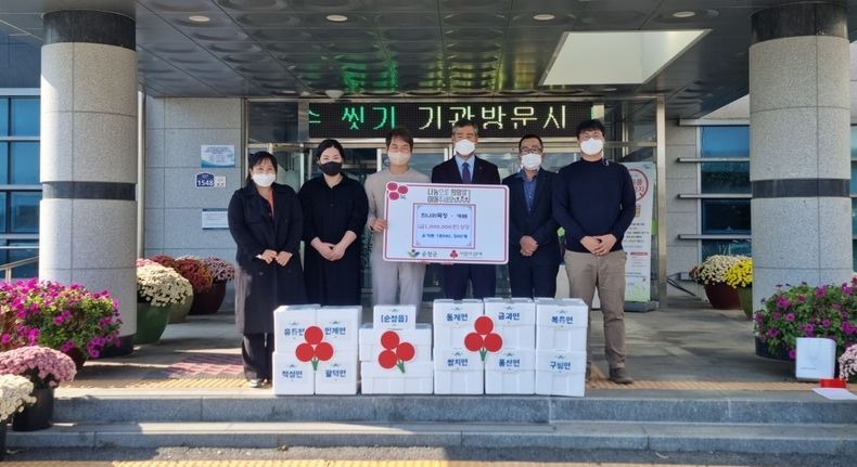 희나리카페 변수기 대표 기부(사진=순창군청)