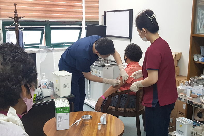 코로나 19 백싱 추가접종 18세 이상 확대 희망병원(사진=순창군청)