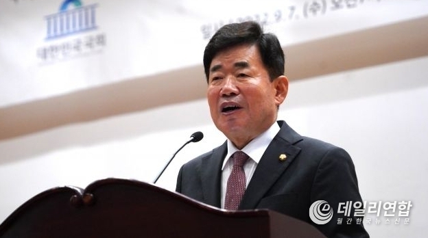 사진= 김진표 국회의장 국회조찬기도위원회 회장 이임사 