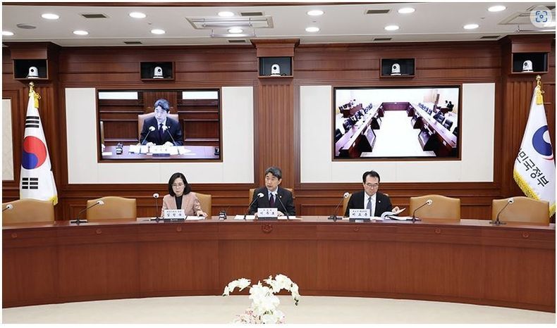 이주호 사회부총리 겸 교육부 장관이 27일 ‘제1차 인신매매 등 방지 정책조정협의회’를 주재, 모두발언을 하고 있다. (사진=교육부)
