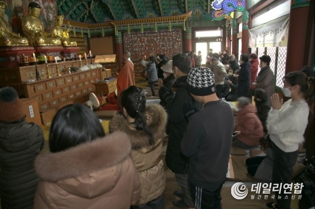 진안 금당사에서 주지 능엄 스님과 템플스테이를 가졌다.