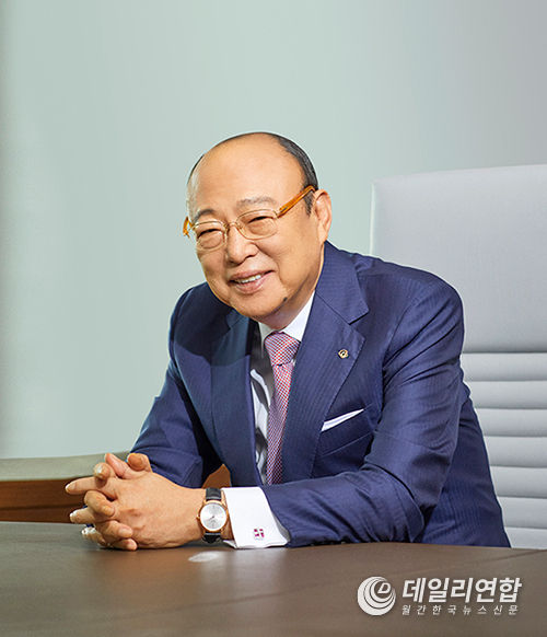 Chairman Kim Seung-yeon of Hanwha Group. /photo = Hanwha