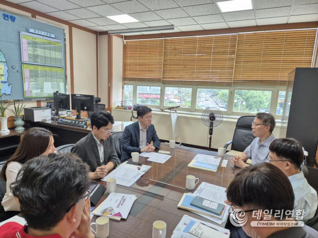 경북도가 동북지방통계청과 협력해 데이터 기반의 저출생 극복 정책을 추진 하기위한 논의를 했다.