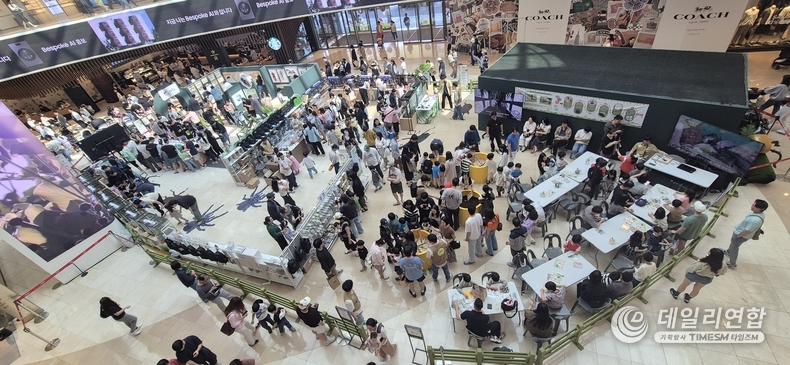 5월 23일 ~ 6월 8일까지 여주곤충박물관이 스타필드 고양점에서 운영 중인 팝업스토어가 지난 주말 약 1만여 명의 방문객을 기록하며 성황리에 진행 중이다. /사진=여주곤충박물관