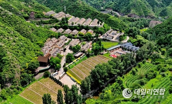 중국 북부 산시성 다퉁시 링추현의 Chehe 유기 공동체 (사진: Jia Cunbiao)