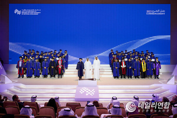 The Class of 2023 with His Highness Sheikh Hamed bin Zayed Al Nahyan (center); His Excellency Dr. Sultan bin Ahmed Al Jaber, Minister of Industry and Advanced Technology, President-Designate of COP28 UAE and Chairman of MBZUAI's Board of Trustees(right); and Professor Eric Xing, MBZUAI President and University Professor (left). The Class of 2023 with His Highness Sheikh Hamed bin Zayed Al Nahyan (center); His Excellency Dr. Sultan bin Ahmed Al Jaber, Minister of Industry and Advanced Technology, President-Designate of COP28 UAE and Chairman of MBZUAI's Board of Trustees(right); and Professor Eric Xing, MBZUAI President and University Professor (left).