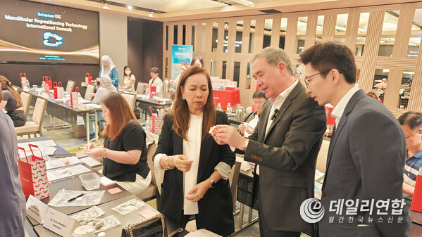 Attendees engaged in workshops to deepen their understanding of mandibular repositioning technology and gained hands-on experience with bit-wax registration