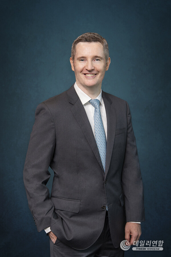 Murray Collis, Chief Investment Officer, Fixed Income, Asia ex-Japan, Manulife Investment Management Murray Collis, Chief Investment Officer, Fixed Income, Asia ex-Japan, Manulife Investment Management