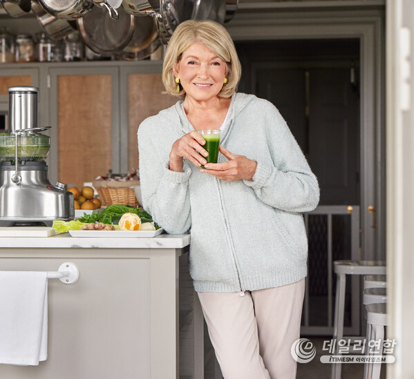 Martha Stewart Wellness Greens, Reds and Collagen supplements made from all-natural, sustainably sourced ingredients and free from artificial additives are now available to international consumers via iHerb. Martha Stewart Wellness Greens, Reds and Collagen supplements made from all-natural, sustainably sourced ingredients and free from artificial additives are now available to international consumers via iHerb.