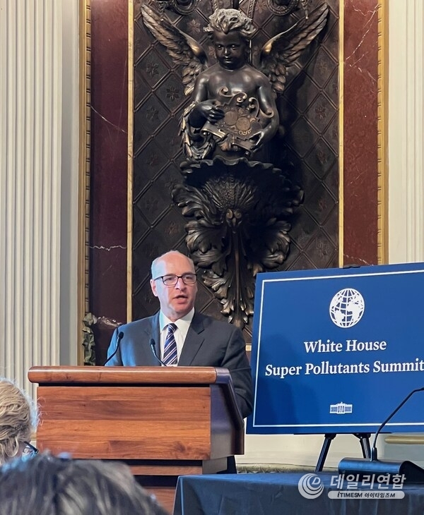 Ascend Performance Materials CEO Phil McDivitt delivering closing remarks at the White House Super Pollutants Summit. Ascend Performance Materials CEO Phil McDivitt delivering closing remarks at the White House Super Pollutants Summit.