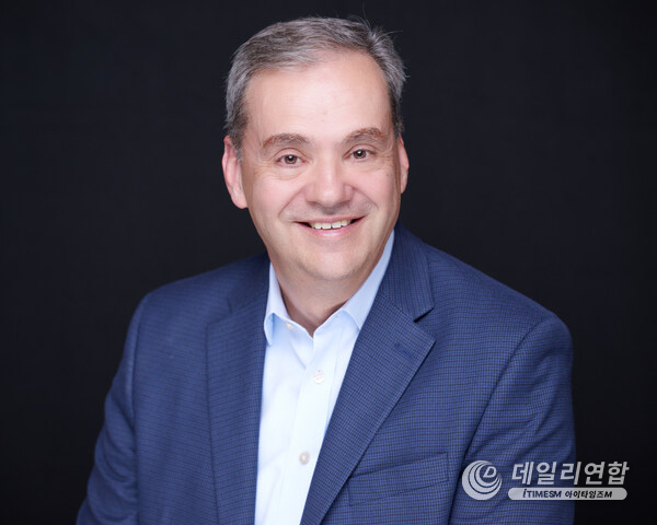 Andy Makridis, Former CIA Chief Operating Officer, Joins DXC Technology as Top Advisor for the Public Sector Andy Makridis, Former CIA Chief Operating Officer, Joins DXC Technology as Top Advisor for the Public Sector