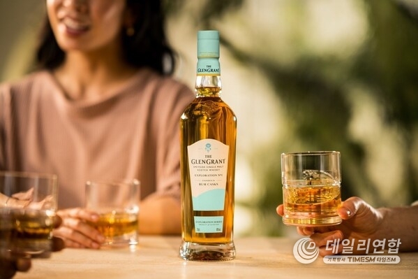 The Glen Grant's Exploration No.1 is finished in hand-selected rum casks and delivers an evocative whisky that harnesses a taste of adventure. The Glen Grant's Exploration No.1 is finished in hand-selected rum casks and delivers an evocative whisky that harnesses a taste of adventure.