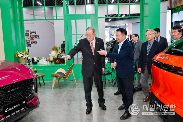 Ban Ki-moon Visits Chery Group's LEPAS Pavilion to Promote a Greener Mobility Future Ban Ki-moon Visits Chery Group's LEPAS Pavilion to Promote a Greener Mobility Future
