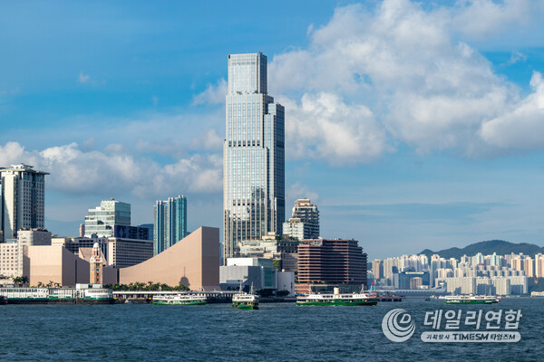 Rosewood Hong Kong is named No.1 in The World's 50 Best Hotels 2025 at the live awards ceremony held in London on 30 October. The list features hotels from 22 destinations across six continents,along with several special award winners. Rosewood Hong Kong is named No.1 in The World's 50 Best Hotels 2025 at the live awards ceremony held in London on 30 October. The list features hotels from 22 destinations across six continents,along with several special award winners.