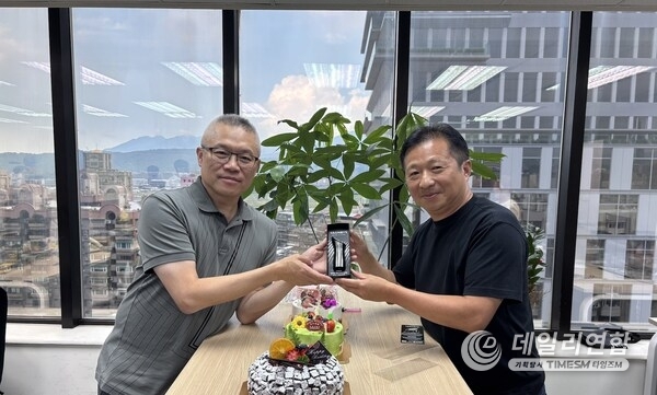 The new MaaS service was co-led by CEO Paul Wu (left) and COO Kevin Chen (right). The new MaaS service was co-led by CEO Paul Wu (left) and COO Kevin Chen (right).