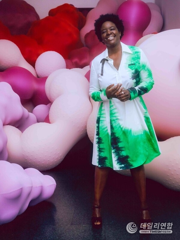 Elvira Dyangani Ose. Photographed by Emma Rahmani. Courtesy of Art Basel Elvira Dyangani Ose. Photographed by Emma Rahmani. Courtesy of Art Basel