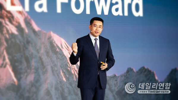 Xia Hesheng, CMO of Huawei Digital Power Xia Hesheng, CMO of Huawei Digital Power