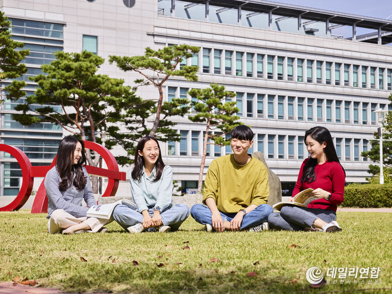 서원대학교, 청주사범대학으로부터 시작해 공공서비스 특화 종합대학으로 성장한 중부권의 명문 사학으로 발전해.. 서원대학교, 청주사범대학으로부터 시작해 공공서비스 특화 종합대학으로 성장한 중부권의 명문 사학으로 발전해..