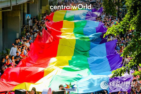 태국, Central World에서 'Pride for All' 캠페인 진행
