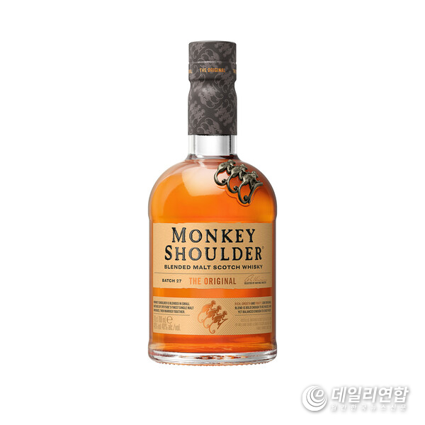 Everything remixed but the recipe: Award-winning* Monkey Shoulder whisky, the 100% malt whisky made for mixing, reveals a fresh new look and feel to its bottle, including a bold refresh of the label and a lighter bottle - up to 25%** in glass reduction.