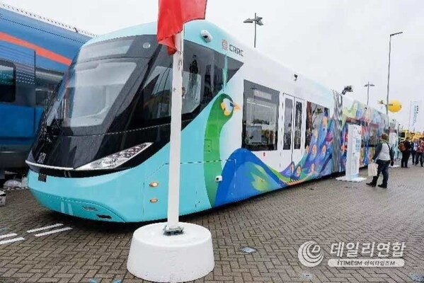 CRRC Launches the Autonomous Rail Rapid Transit (ART) 2.0 at InnoTrans 2024.