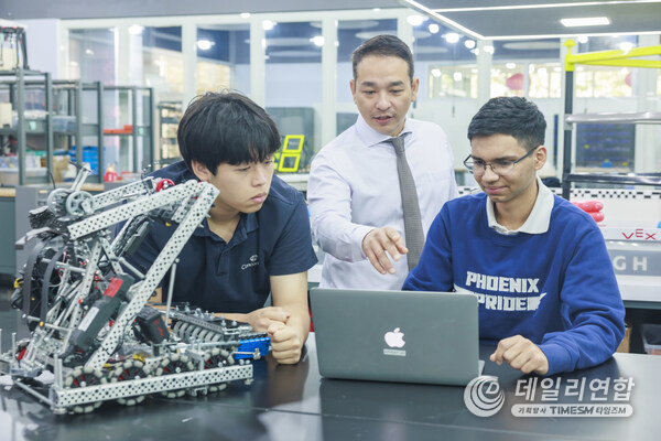 Concordia has been recognized internationally, winning the ITEEA 2024-25 STEM School of Excellence.
