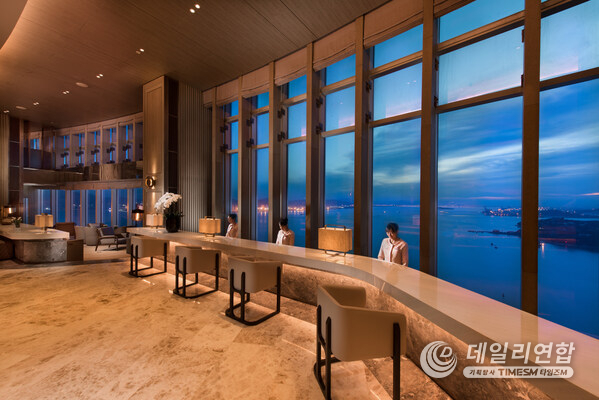 Conrad Xiamen_Sky Lobby