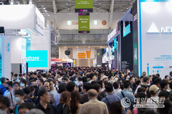【보도자료 사진】참관객으로 붐비는 2024 COMPUTEX 현장