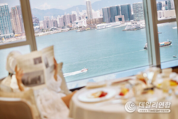 In-Room Breakfast at a Harbour View Room