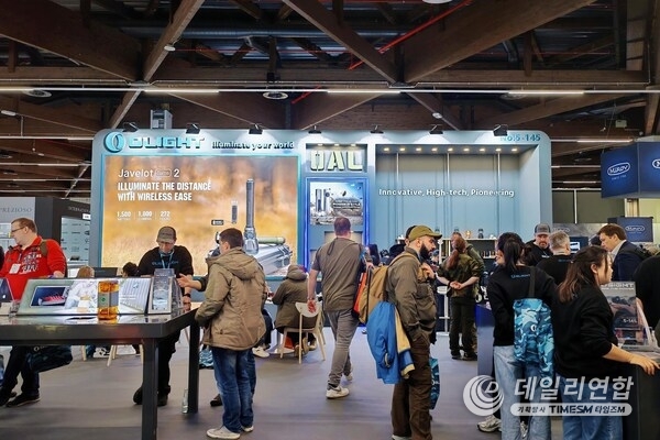 Olight at IWA OutdoorClassics 2025