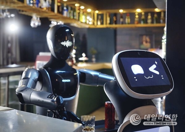 KEENON XMAN-R1 & DINERBOT T10