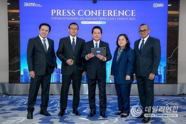 The BRI leadership team at the Q1 2025 Financial Performance Press Conference held in Jakarta on 30 April 2025