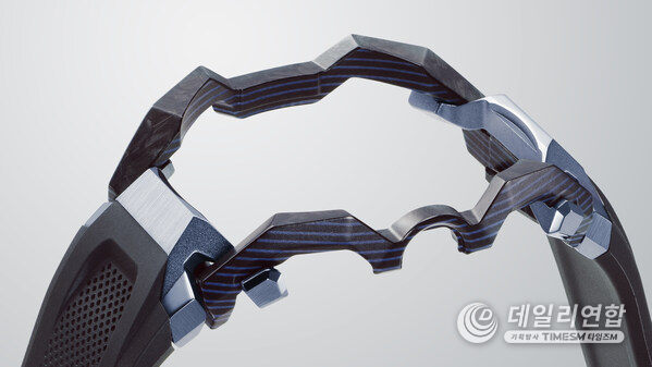 Distinctive frame design combining different materials, created through human-AI collaboration