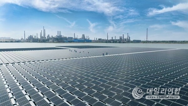 Sinopec Brings China’s First Floating Offshore Photovoltaic Project into Operation.