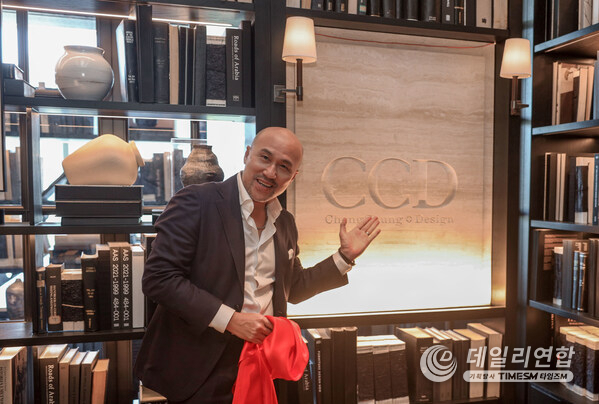 CCD Founder Joe Cheng unveiled the Hong Kong Creative Center