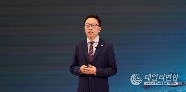 Jointly Charging the Road Ahead | Huawei Releases Top 10 Trends of Charging Network Industry 2026