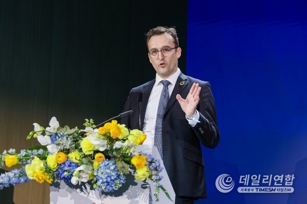 Jason Slater, Chief of Digital Transformation and AI at UNIDO