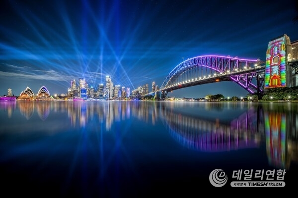 Vivid Sydney Hero Editorial 2 CREDIT Destination NSW
