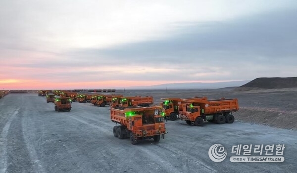 Zoomlion delivers autonomous mining trucks to a major open-pit mine, supporting smarter mining operations