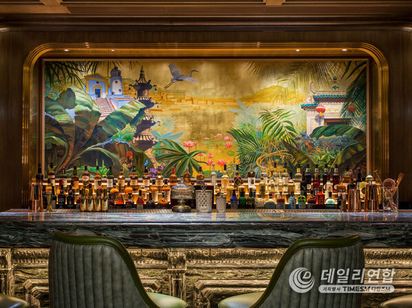 The St. Regis Bar Macao's Mural