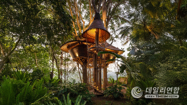 Perched above the jungle canopy, Bambu Indah’s iconic Tree House has been named one of the most spectacular tree houses in the world by BBC Travel, an immersive retreat where architecture and nature exist in perfect harmony.