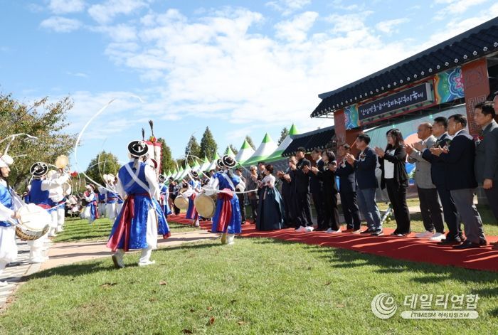 2024 바우덕이 축제 포문열었다