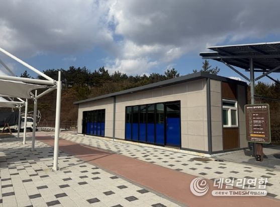 국도 2호선 영암-무안 구간에 개장한 청호쉼터 전경