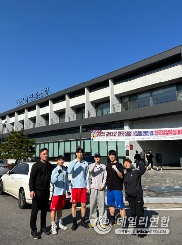 화순군청 복싱부(왼쪽부터 박구감독님,서동근선수, 국승준선수, 성현태선수, 선현욱선수, 박지선코치)