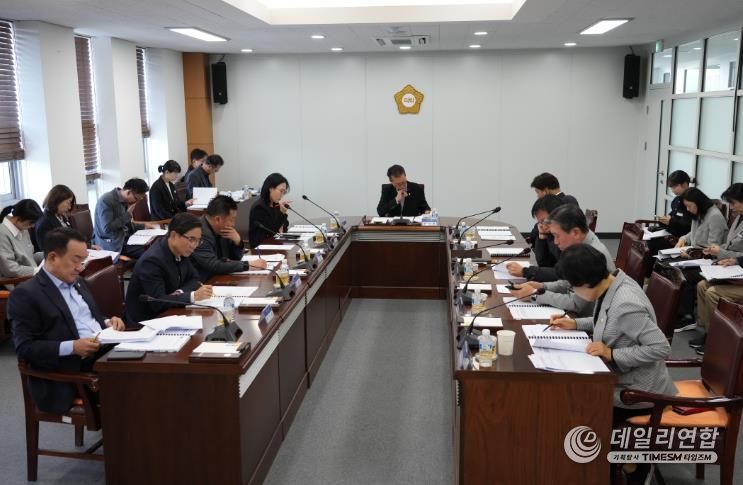 11월 5일 정례간담회 개최