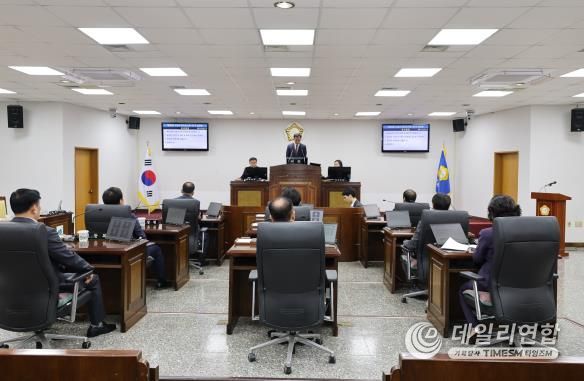 산청군의회, 제309회 임시회 개회